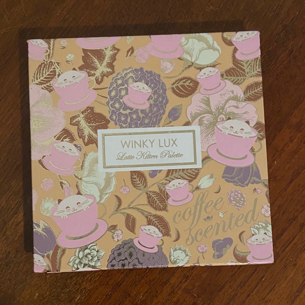 WINKY LUX Latte Kitten Eyeshadow Palette